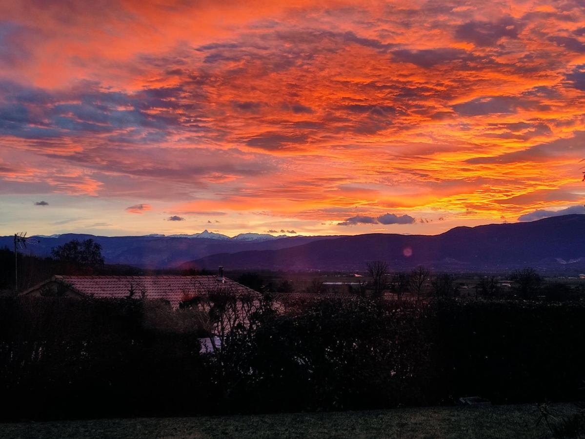 Homestay Genissieux, Vue Sur Vercors *